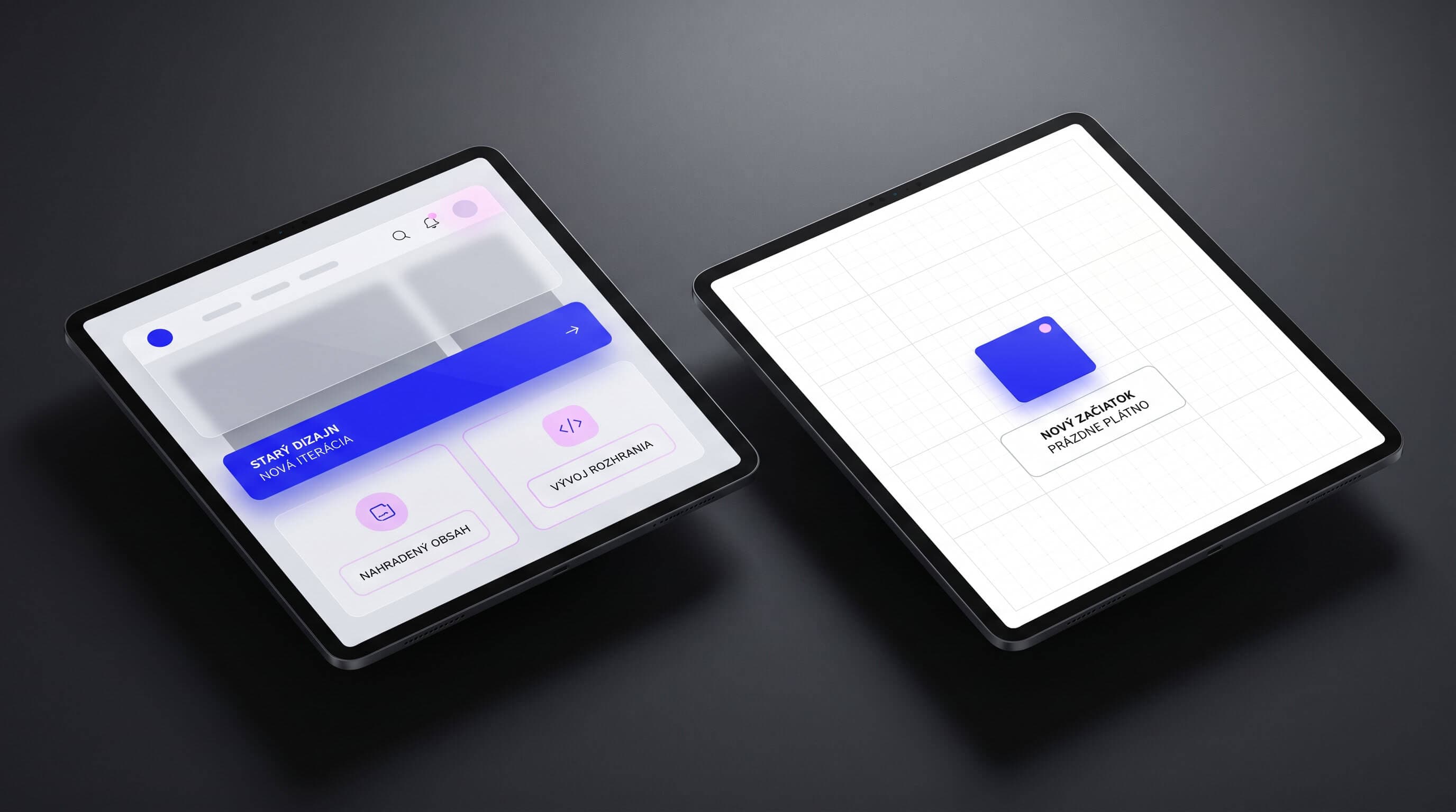 Dizajnér porovnáva starý a nový návrh webstránky na dvoch monitoroch